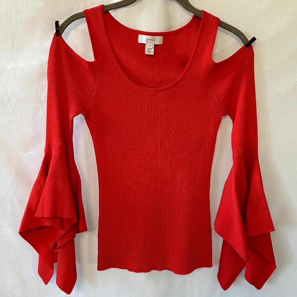 Scripted Scoopneck Cold-Shoulder Bell Sleeve Top - Red